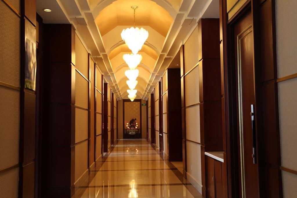 Milky Way Hotel Harbin Exterior photo